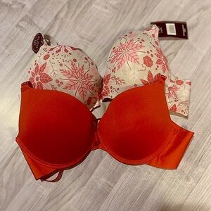 YMI 2-Pack Push-Up Bras – Strapless to Crisscross Convertible